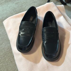 Dress shoes